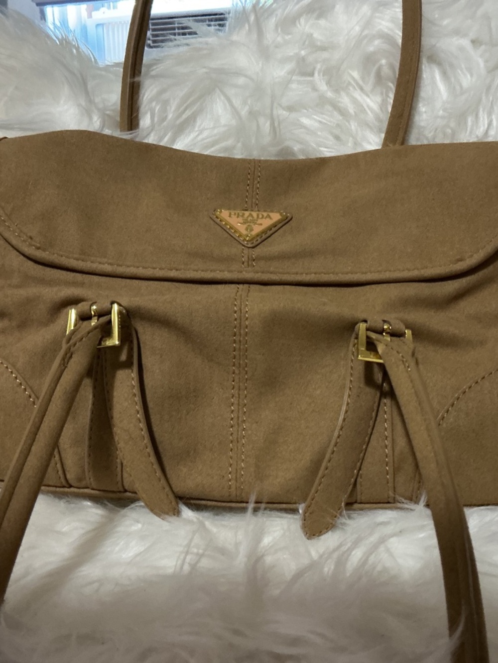 PRADA - Picture 4 of 6